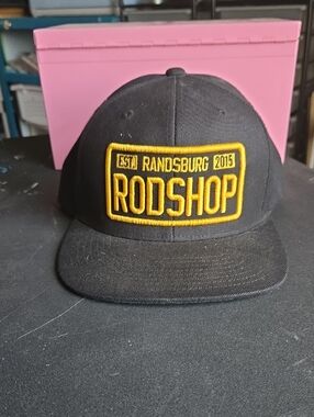 The Classic Black Snapback Hat with Yellow Patch - RODSHOP